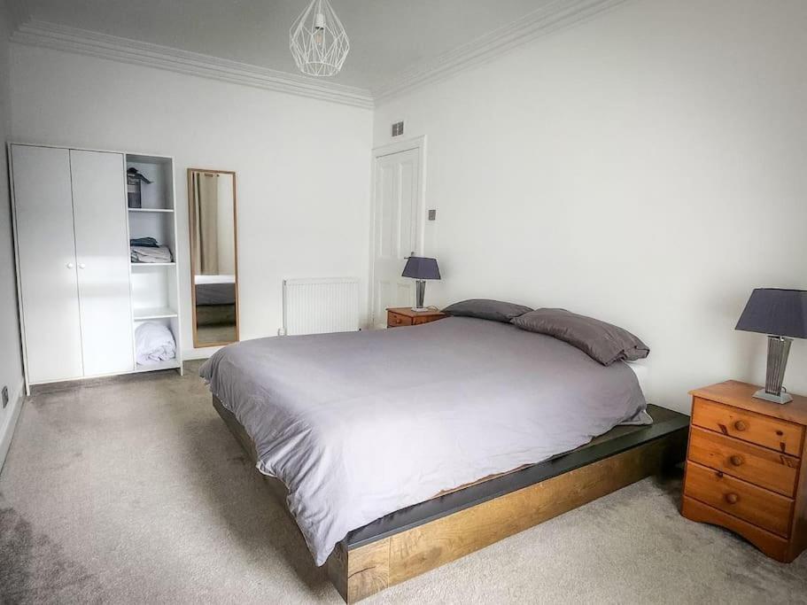Central 2-Bedroom Bunglow With Double Sofa Bed Carnoustie Bagian luar foto