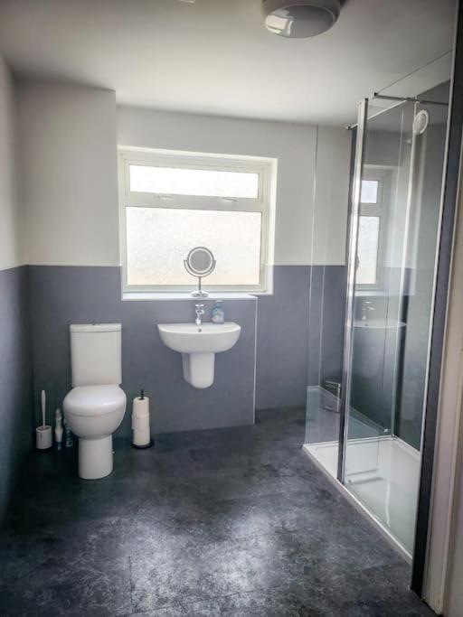 Central 2-Bedroom Bunglow With Double Sofa Bed Carnoustie Bagian luar foto