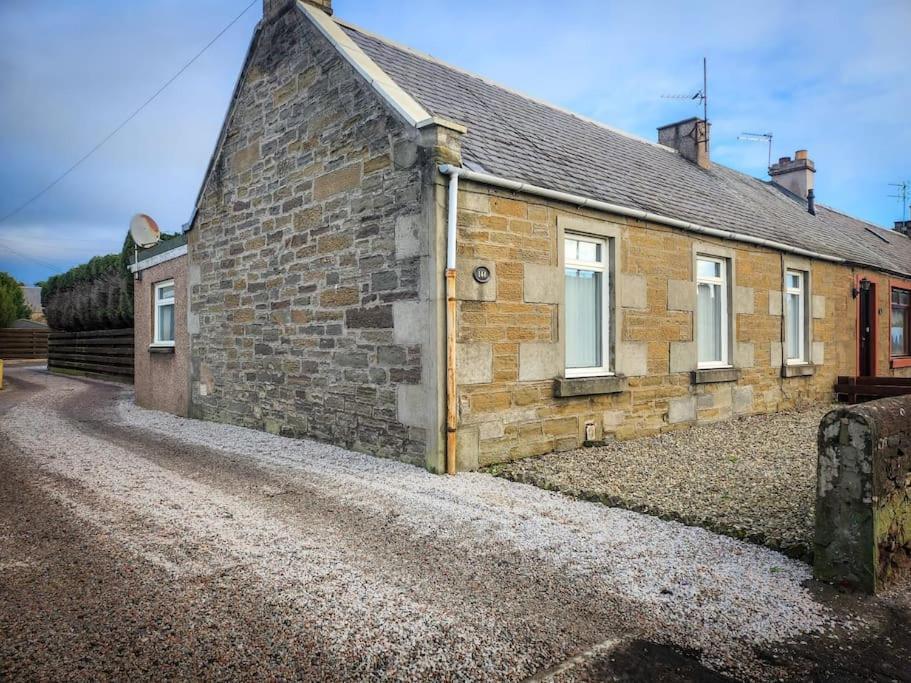 Central 2-Bedroom Bunglow With Double Sofa Bed Carnoustie Bagian luar foto